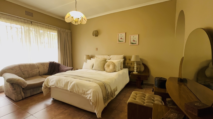 5 Bedroom Property for Sale in Dalpark Gauteng