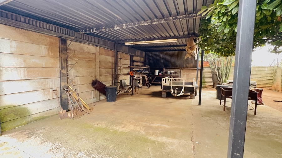 5 Bedroom Property for Sale in Dalpark Gauteng