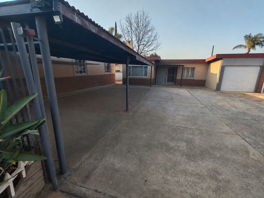 3 Bedroom Property for Sale in Pretoria Gardens Gauteng