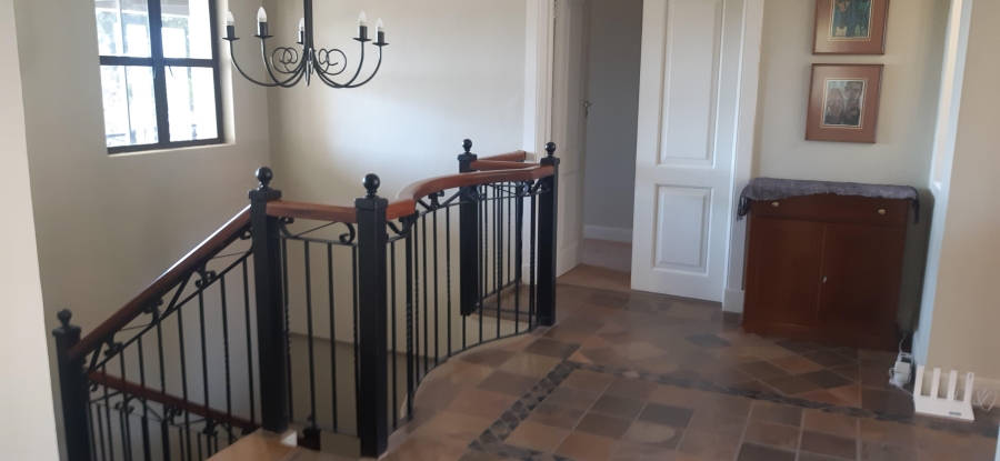 To Let 3 Bedroom Property for Rent in Waterkloof Ridge Gauteng