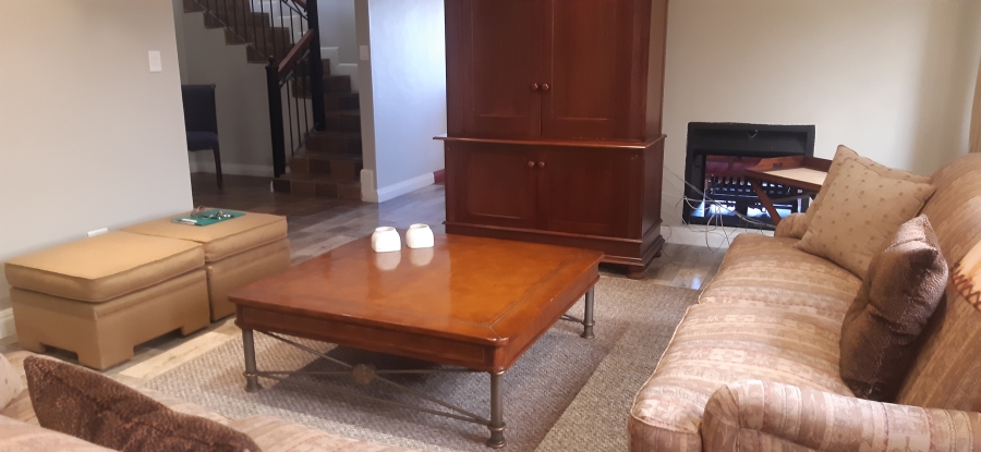 To Let 3 Bedroom Property for Rent in Waterkloof Ridge Gauteng