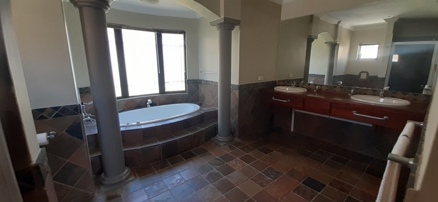 To Let 3 Bedroom Property for Rent in Waterkloof Ridge Gauteng