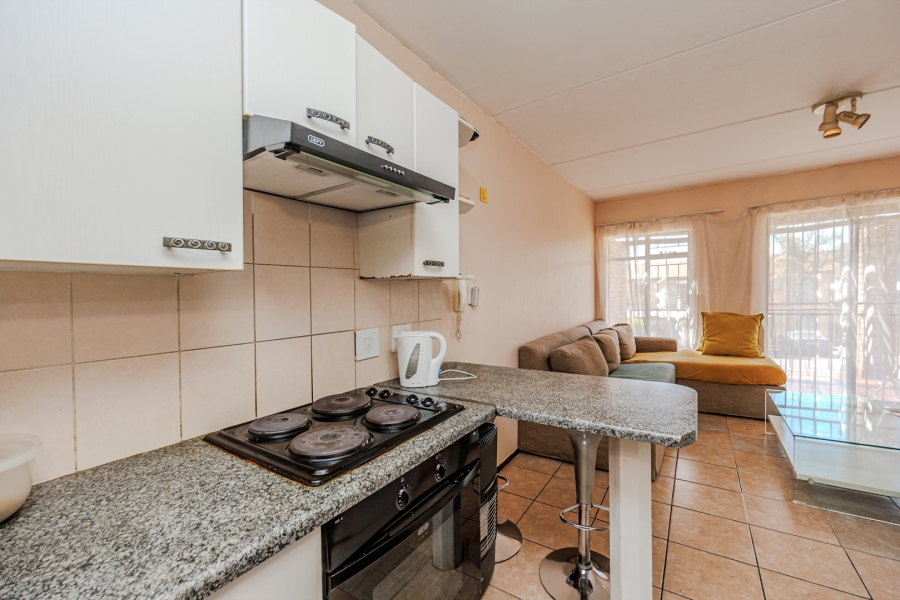 2 Bedroom Property for Sale in Honeydew Grove Gauteng