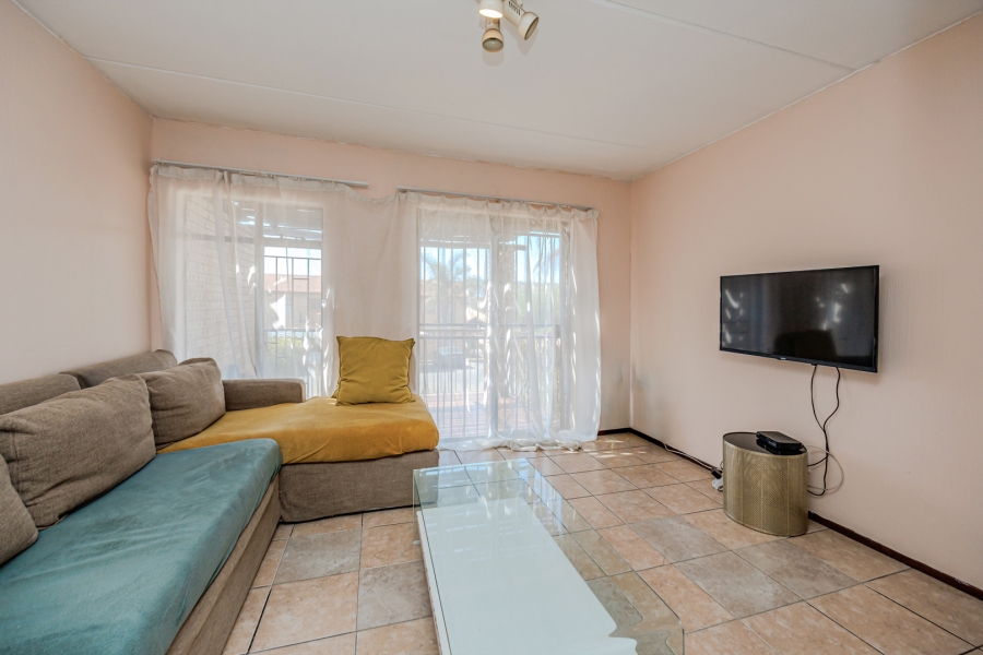 2 Bedroom Property for Sale in Honeydew Grove Gauteng