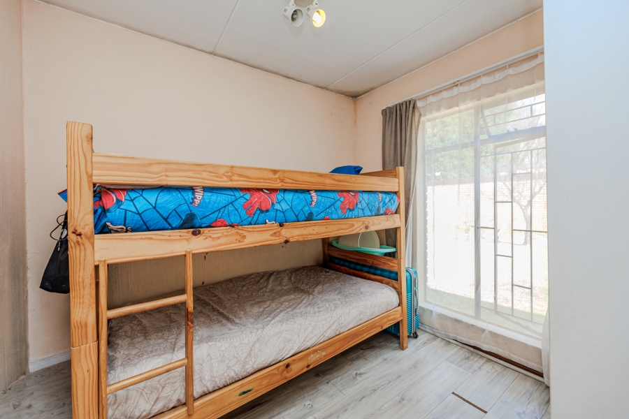 2 Bedroom Property for Sale in Honeydew Grove Gauteng
