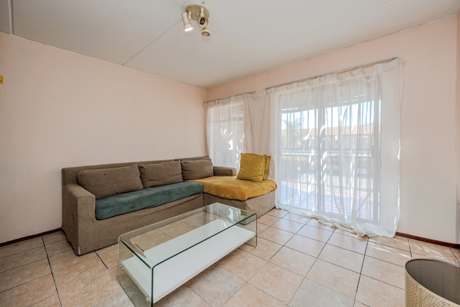 2 Bedroom Property for Sale in Honeydew Grove Gauteng