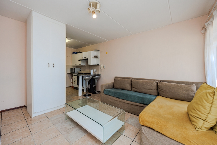 2 Bedroom Property for Sale in Honeydew Grove Gauteng