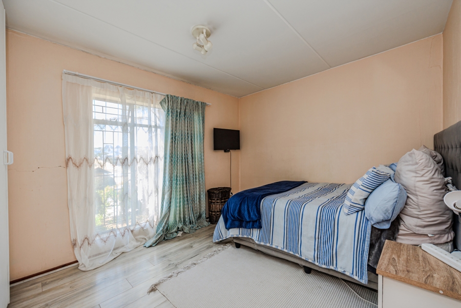 2 Bedroom Property for Sale in Honeydew Grove Gauteng