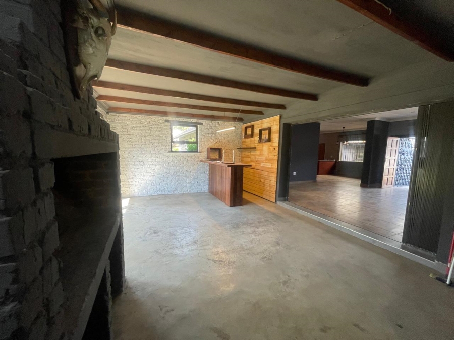 To Let 4 Bedroom Property for Rent in Morehill Gauteng