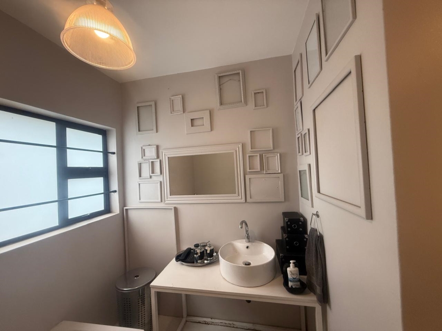 3 Bedroom Property for Sale in Wendywood Gauteng