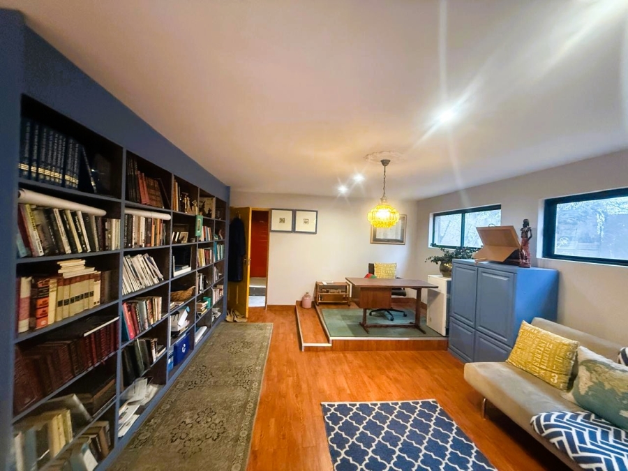 3 Bedroom Property for Sale in Wendywood Gauteng