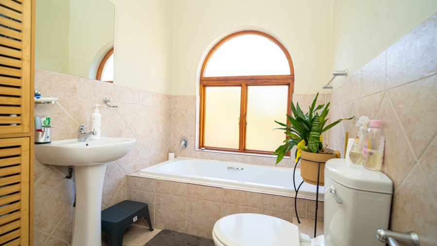 To Let 2 Bedroom Property for Rent in North Riding Gauteng
