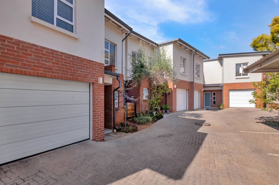3 Bedroom Property for Sale in Victory Park Gauteng