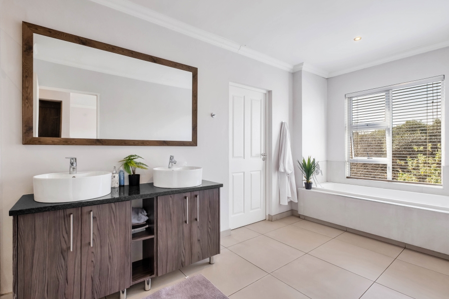 3 Bedroom Property for Sale in Victory Park Gauteng