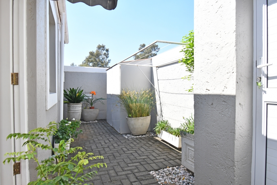 2 Bedroom Property for Sale in Kelland Gauteng