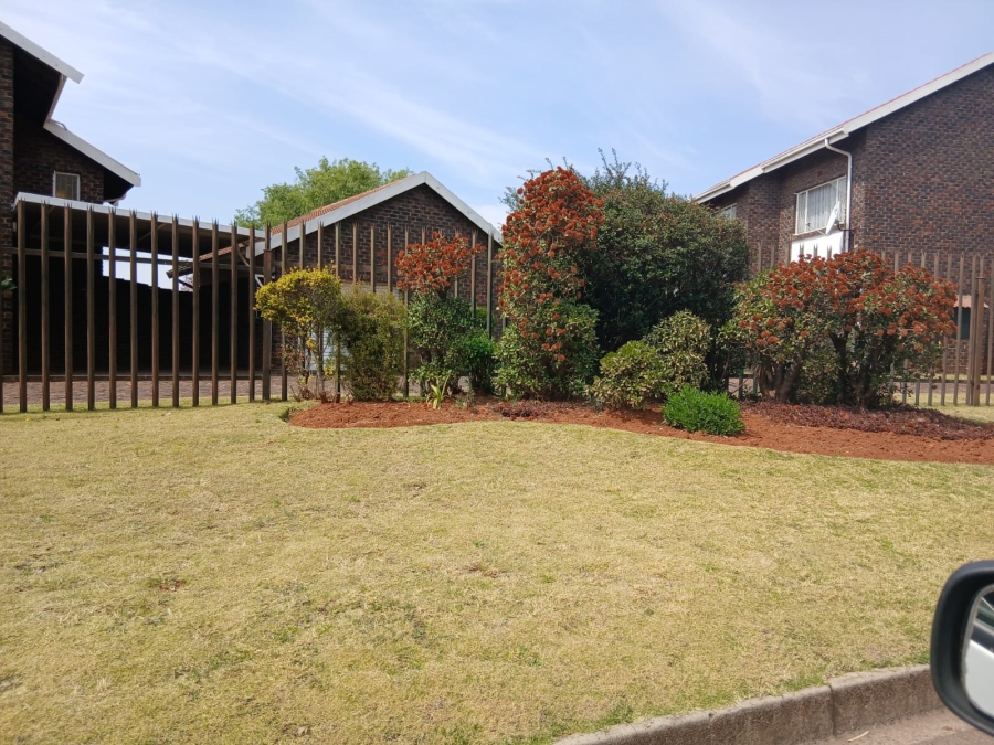 3 Bedroom Property for Sale in Birch Acres Gauteng