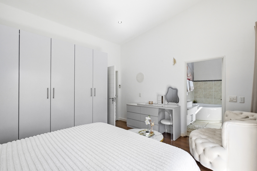3 Bedroom Property for Sale in Bryanston Gauteng