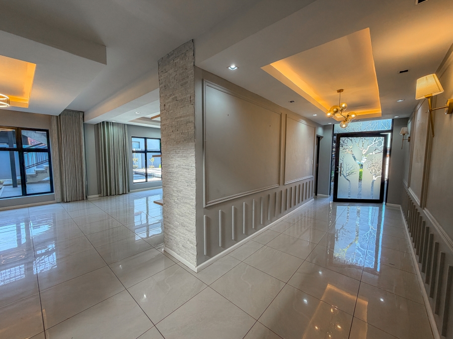 To Let 6 Bedroom Property for Rent in Midstream Ridge Gauteng