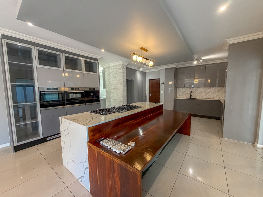 To Let 6 Bedroom Property for Rent in Midstream Ridge Gauteng