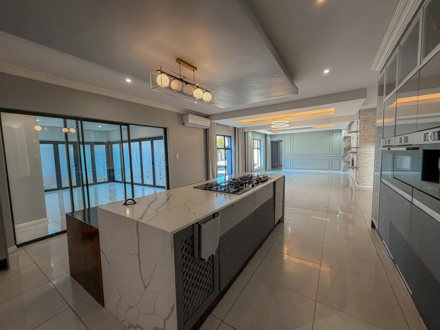 To Let 6 Bedroom Property for Rent in Midstream Ridge Gauteng