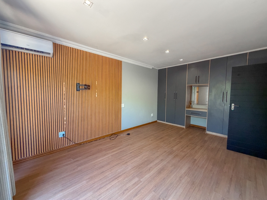 To Let 6 Bedroom Property for Rent in Midstream Ridge Gauteng