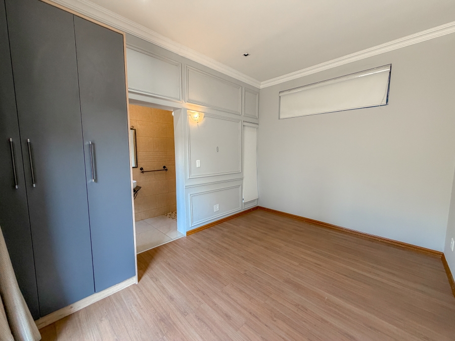 To Let 6 Bedroom Property for Rent in Midstream Ridge Gauteng