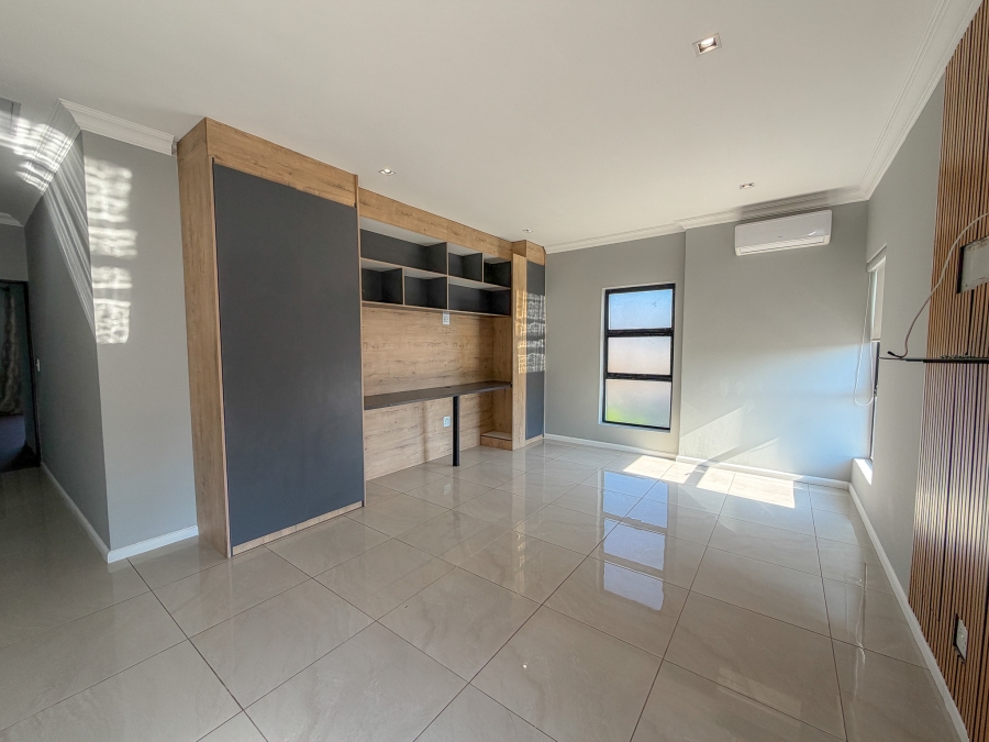 To Let 6 Bedroom Property for Rent in Midstream Ridge Gauteng