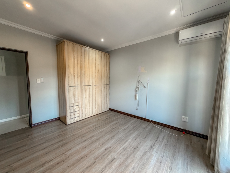 To Let 6 Bedroom Property for Rent in Midstream Ridge Gauteng