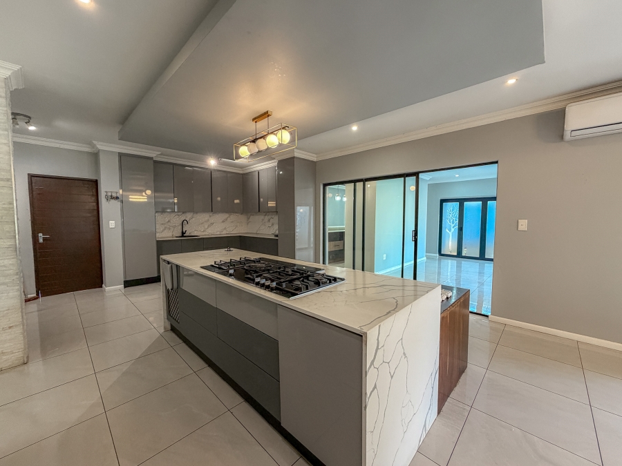 To Let 6 Bedroom Property for Rent in Midstream Ridge Gauteng