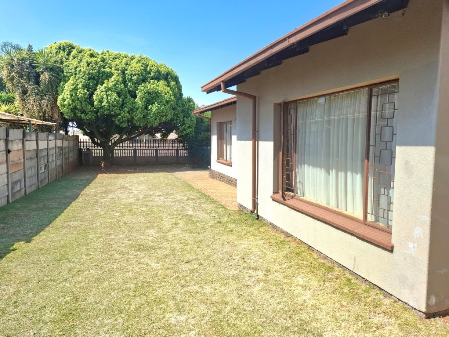 3 Bedroom Property for Sale in Randpoort Gauteng