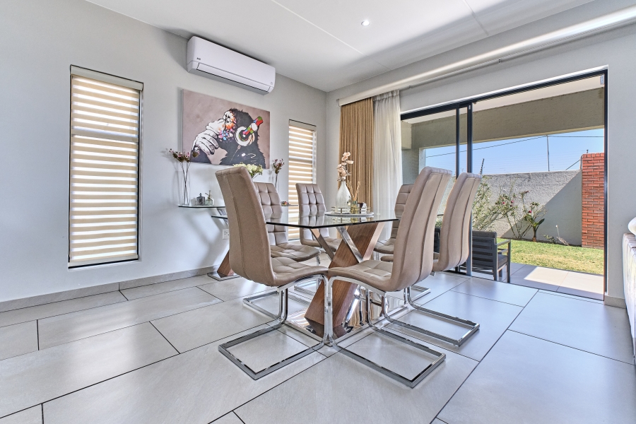 3 Bedroom Property for Sale in Crowthorne AH Gauteng