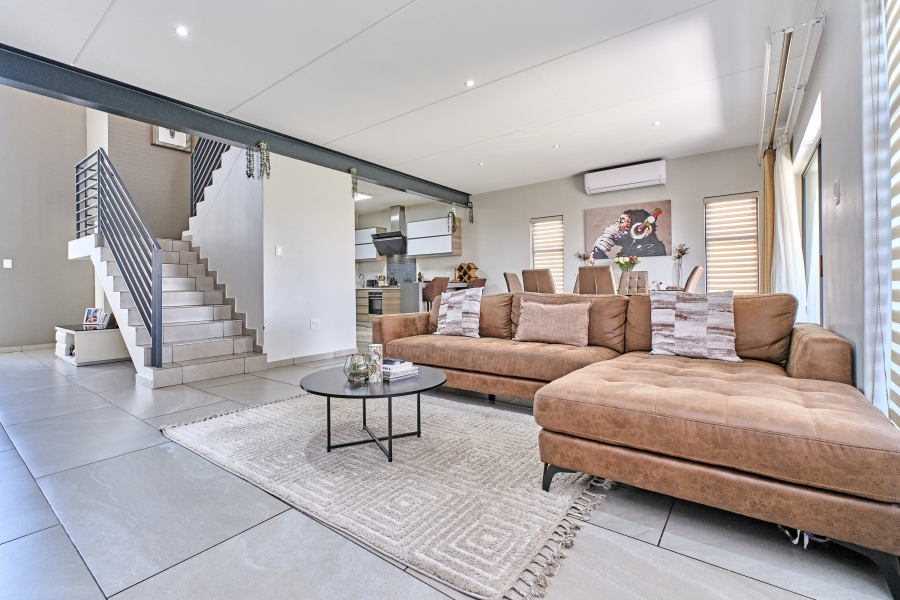 3 Bedroom Property for Sale in Crowthorne AH Gauteng