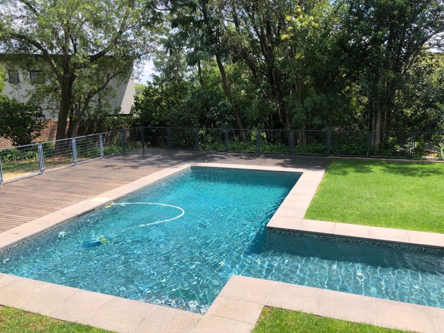 3 Bedroom Property for Sale in Crowthorne AH Gauteng