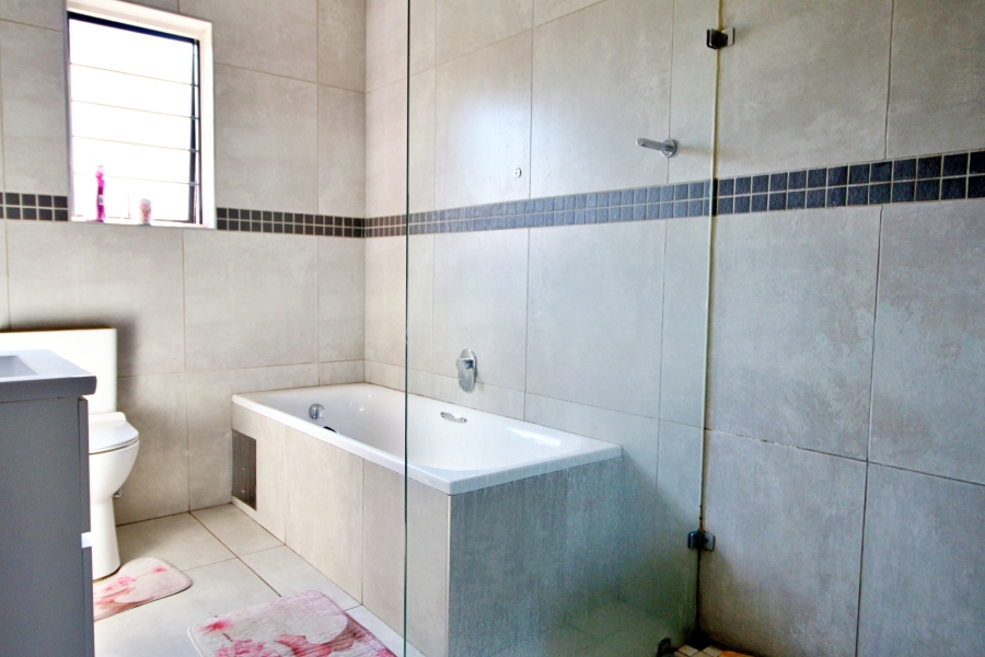 3 Bedroom Property for Sale in Pomona Gauteng