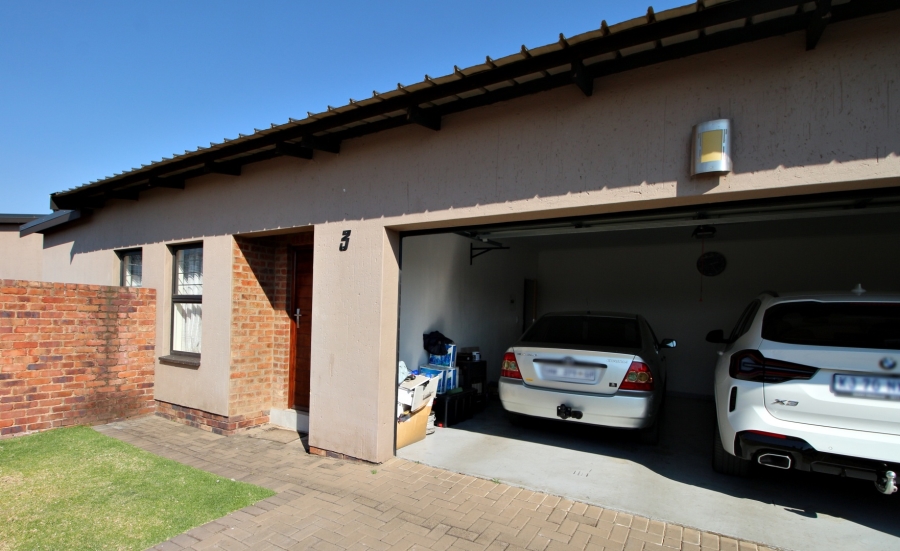 3 Bedroom Property for Sale in Pomona Gauteng