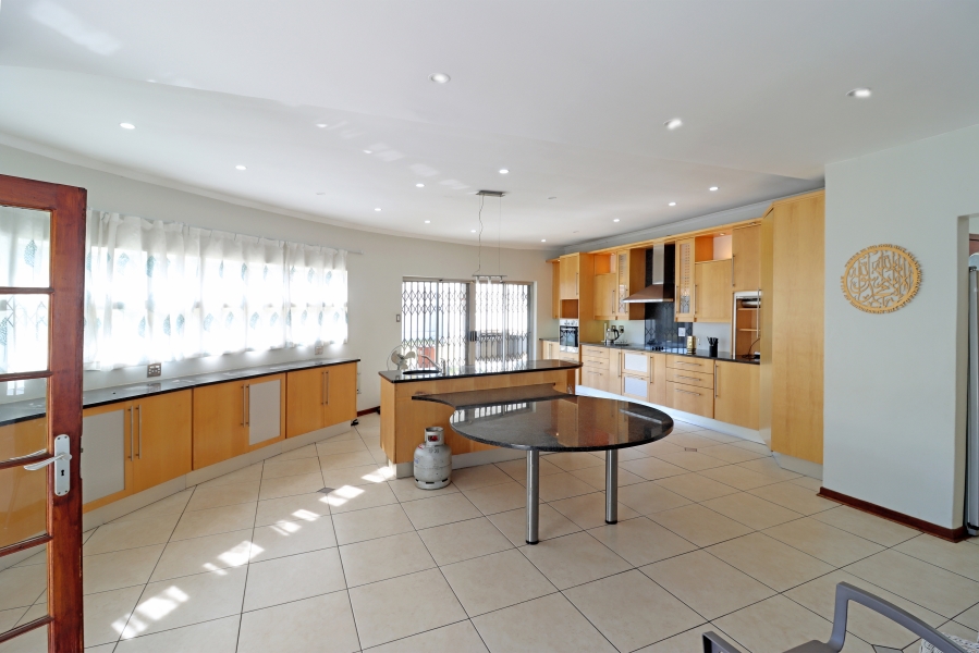 To Let 3 Bedroom Property for Rent in Greenside Gauteng