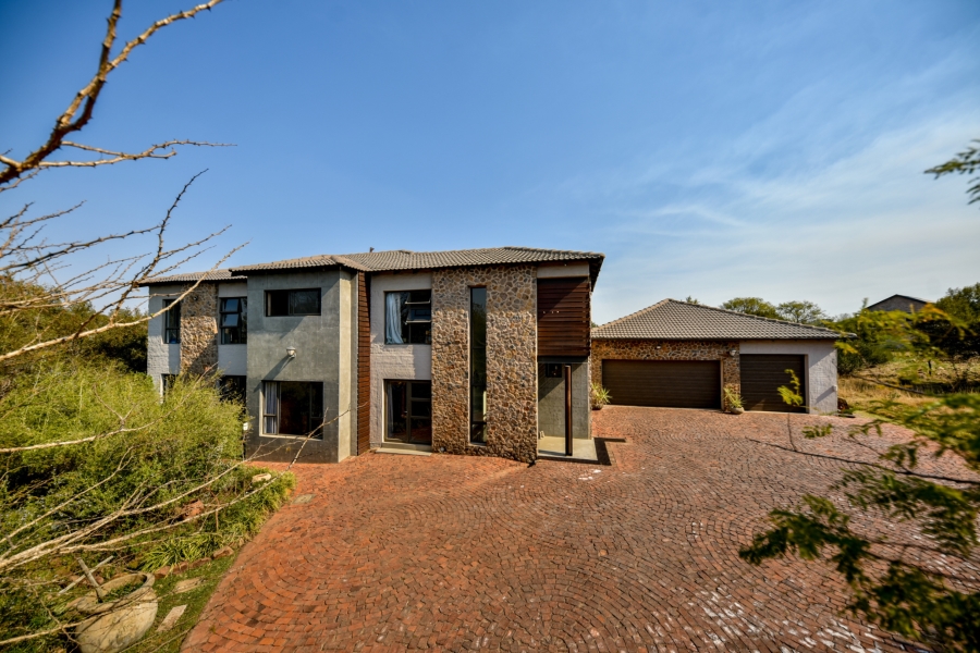 4 Bedroom Property for Sale in Leeuwfontein Gauteng