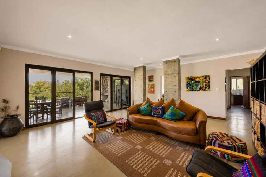 4 Bedroom Property for Sale in Leeuwfontein Gauteng