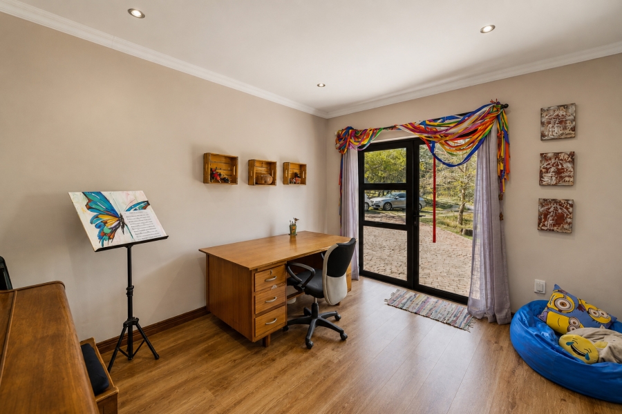 4 Bedroom Property for Sale in Leeuwfontein Gauteng