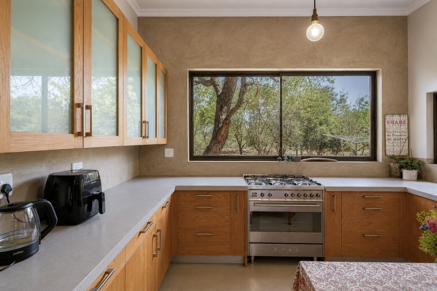 4 Bedroom Property for Sale in Leeuwfontein Gauteng