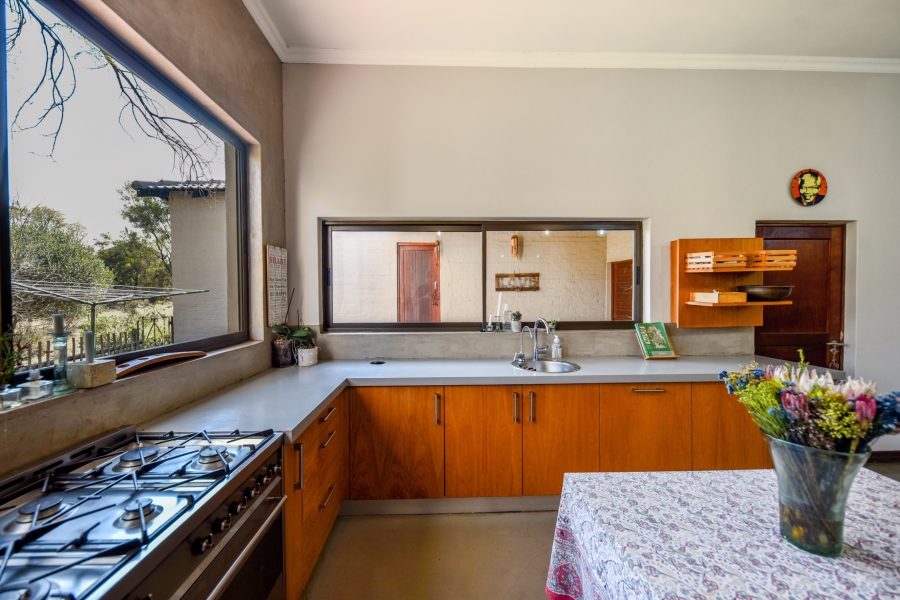 4 Bedroom Property for Sale in Leeuwfontein Gauteng