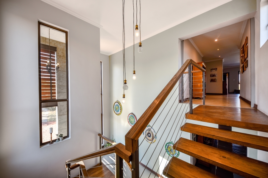 4 Bedroom Property for Sale in Leeuwfontein Gauteng