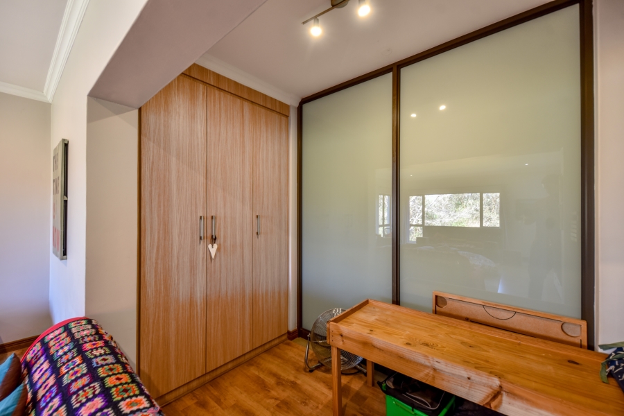 4 Bedroom Property for Sale in Leeuwfontein Gauteng