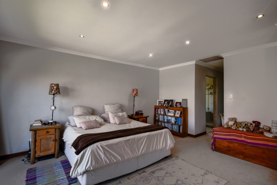 4 Bedroom Property for Sale in Leeuwfontein Gauteng