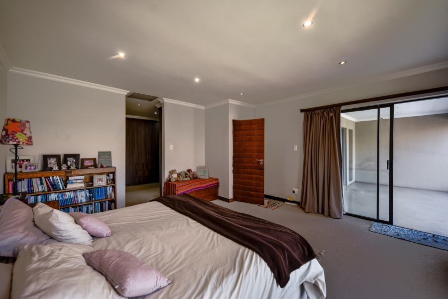 4 Bedroom Property for Sale in Leeuwfontein Gauteng