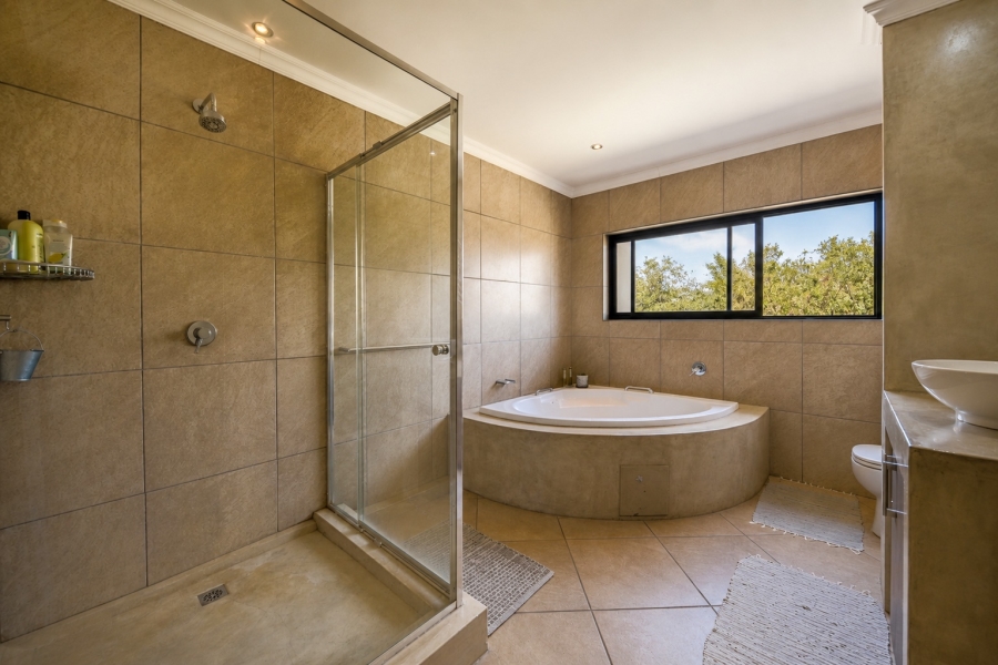 4 Bedroom Property for Sale in Leeuwfontein Gauteng