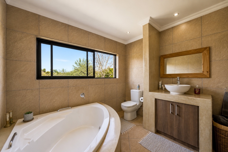 4 Bedroom Property for Sale in Leeuwfontein Gauteng