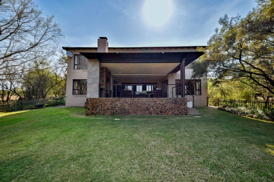 4 Bedroom Property for Sale in Leeuwfontein Gauteng