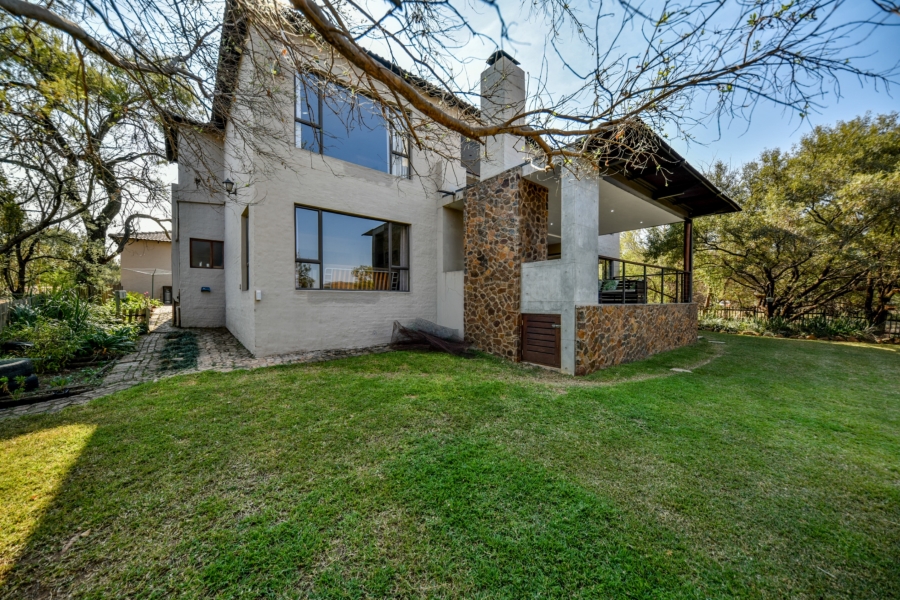 4 Bedroom Property for Sale in Leeuwfontein Gauteng