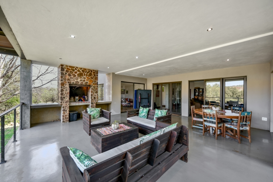 4 Bedroom Property for Sale in Leeuwfontein Gauteng